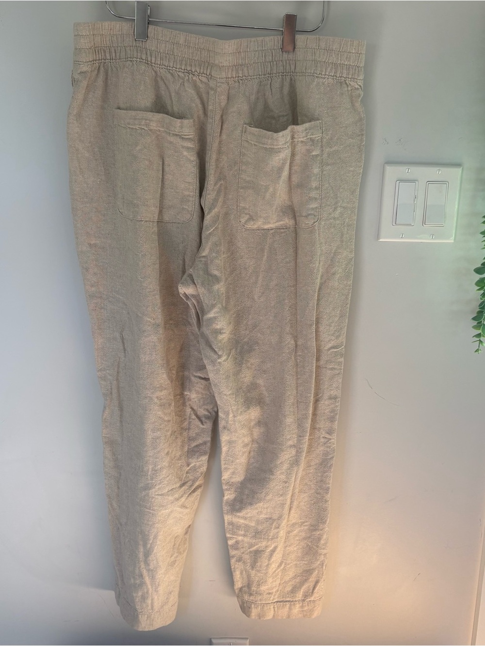 Old Navy Straight Leg Pants in Light Beige Size Large - Picture 6 of 9